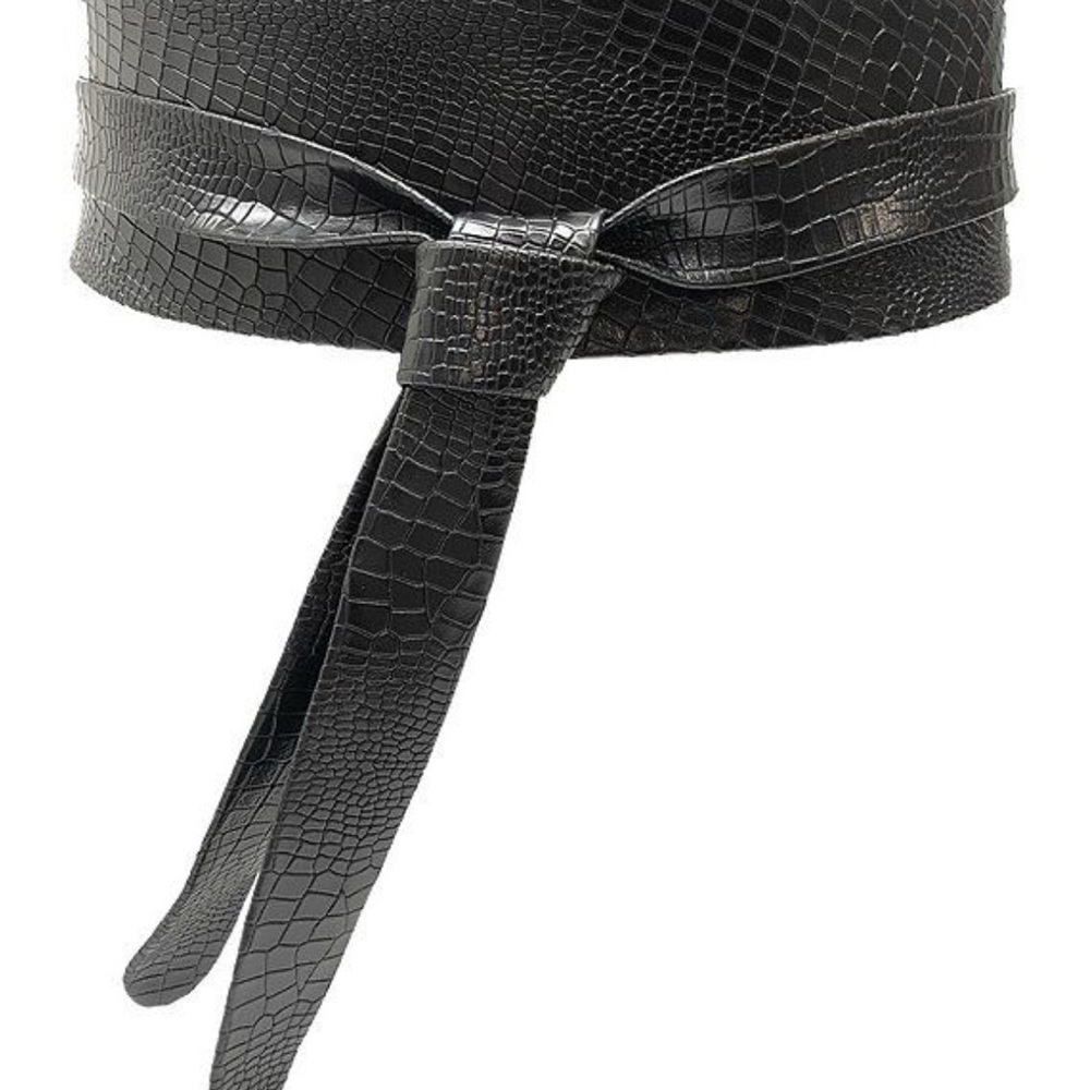 ADA Elegant Black Croc-Embossed Women's Belt